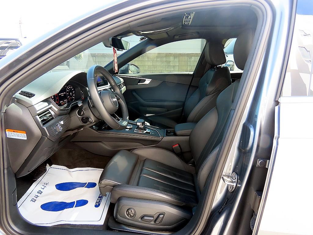 아우디 A4 A4 (B9) 40 TFSI 프리미엄 이미지 5