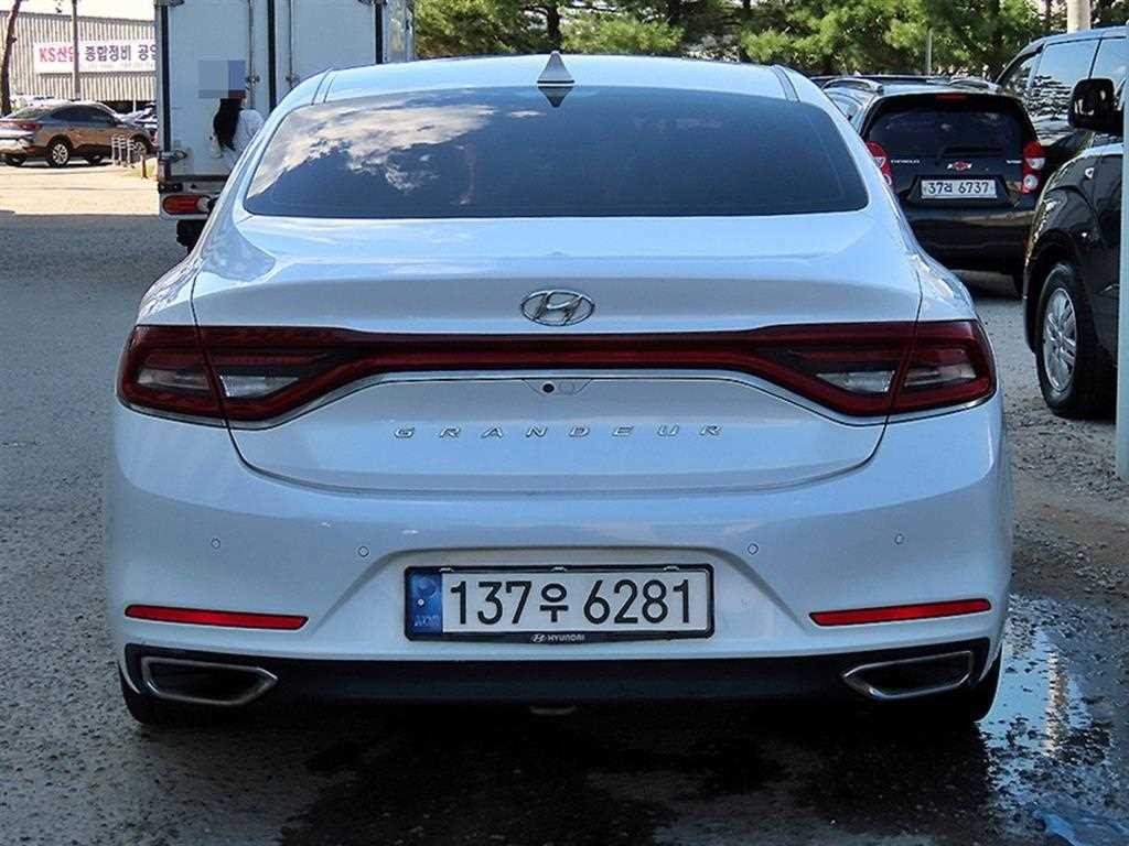 현대 그랜저 그랜저 IG 2.4 GDI 프리미엄 스페셜 이미지 4
