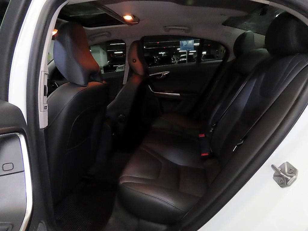 볼보 S60 뉴S60 D2 이미지 7