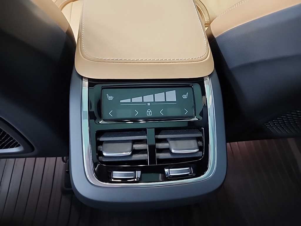 볼보 XC90 XC90 2세대 2.0 B6 AWD 얼티메이트 브라이트 이미지 13