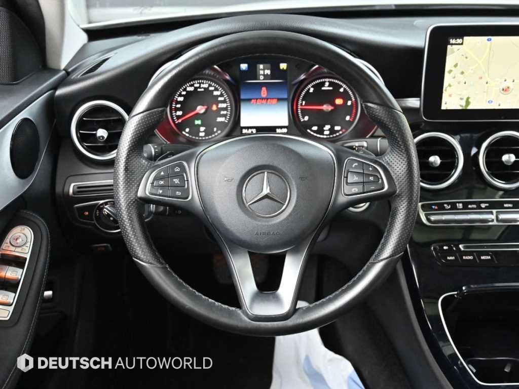 벤츠 C 클래스 C클래스 W205 C220 d 아방가르드 이미지 13
