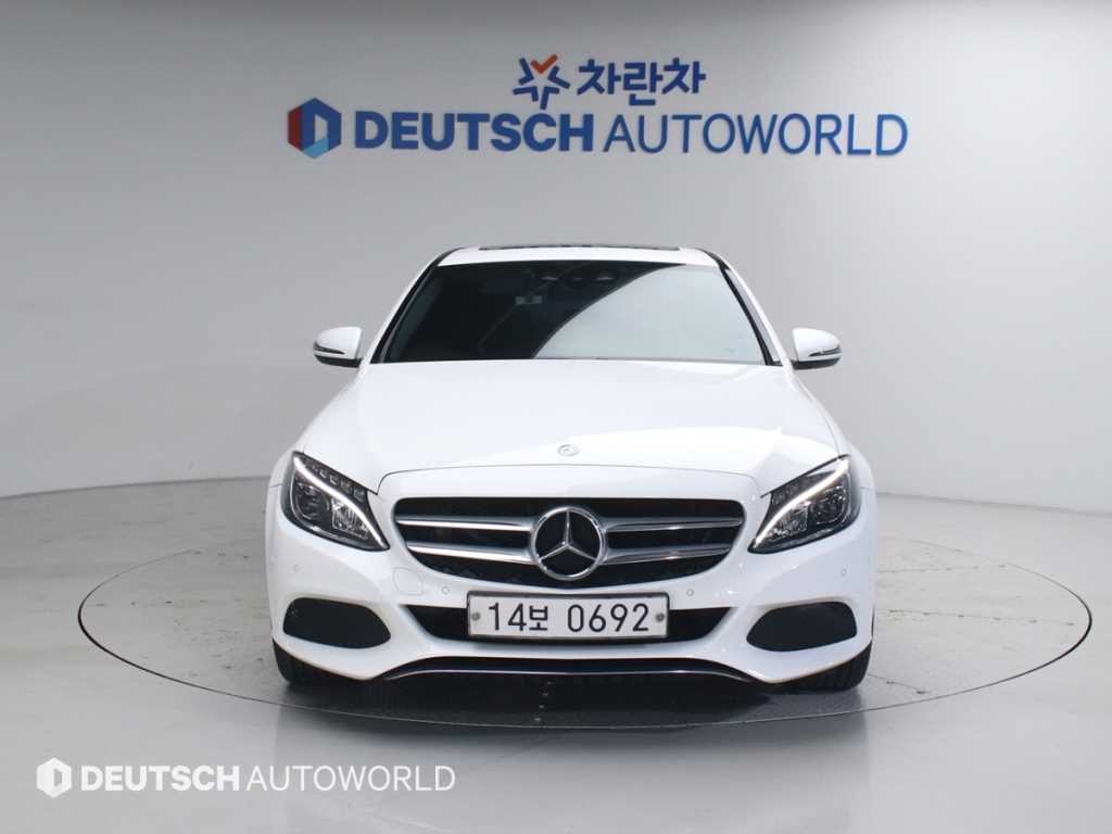 벤츠 C 클래스 C클래스 W205 C220 d 아방가르드 이미지 3