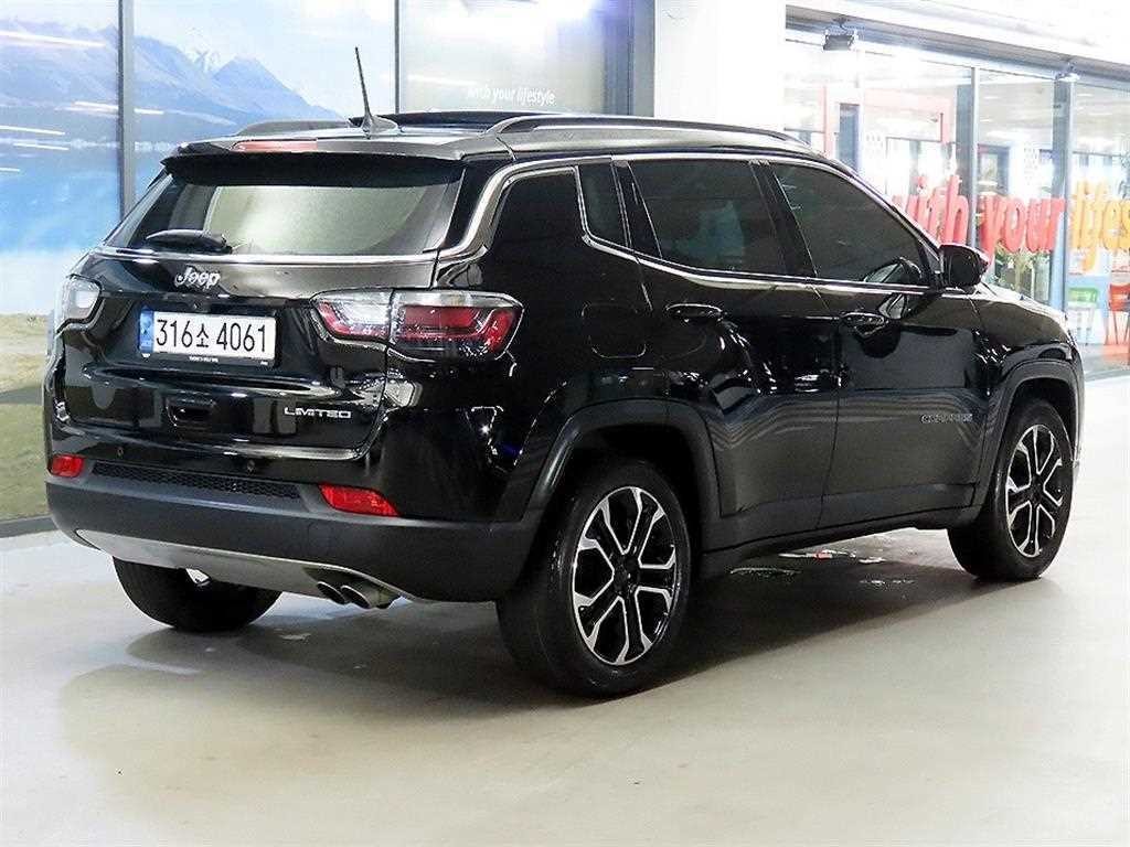 지프 컴패스 컴패스 2세대 2.4 2WD 리미티드 이미지 4