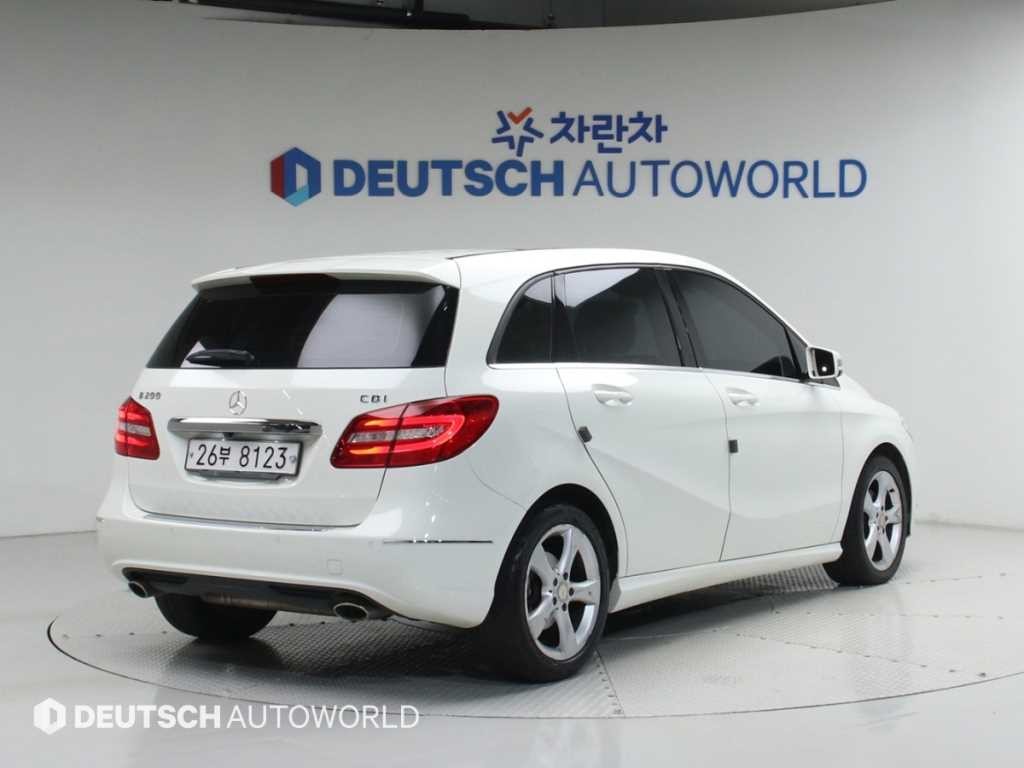 벤츠 B 클래스 (MY B) B클래스 (MY B) B200 CDI 블루이피션시 스포츠팩 이미지 2