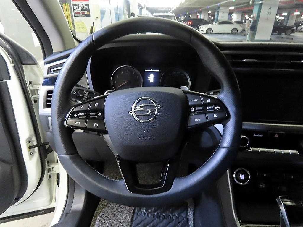 KG모빌리티(쌍용) 코란도 뷰티풀코란도 2WD 가솔린 1.5 C5 플러스 이미지 8