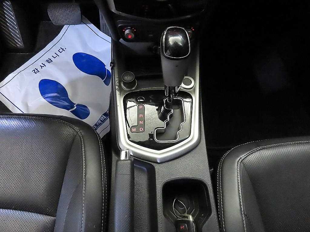 KG모빌리티(쌍용) 티볼리 디젤 2WD 1.6 LX 이미지 12