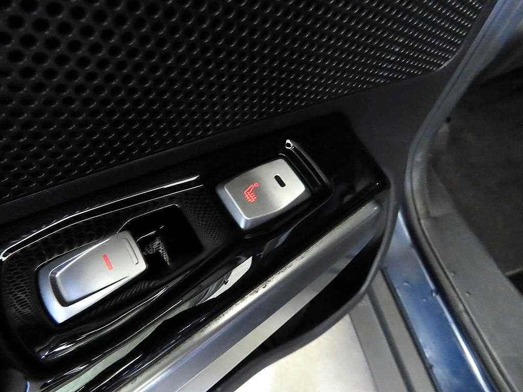 KG모빌리티(쌍용) 티볼리 디젤 2WD 1.6 LX 이미지 15