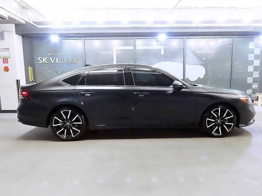 혼다 어코드 어코드(11세대) 2.0 하이브리드 투어링 이미지 3