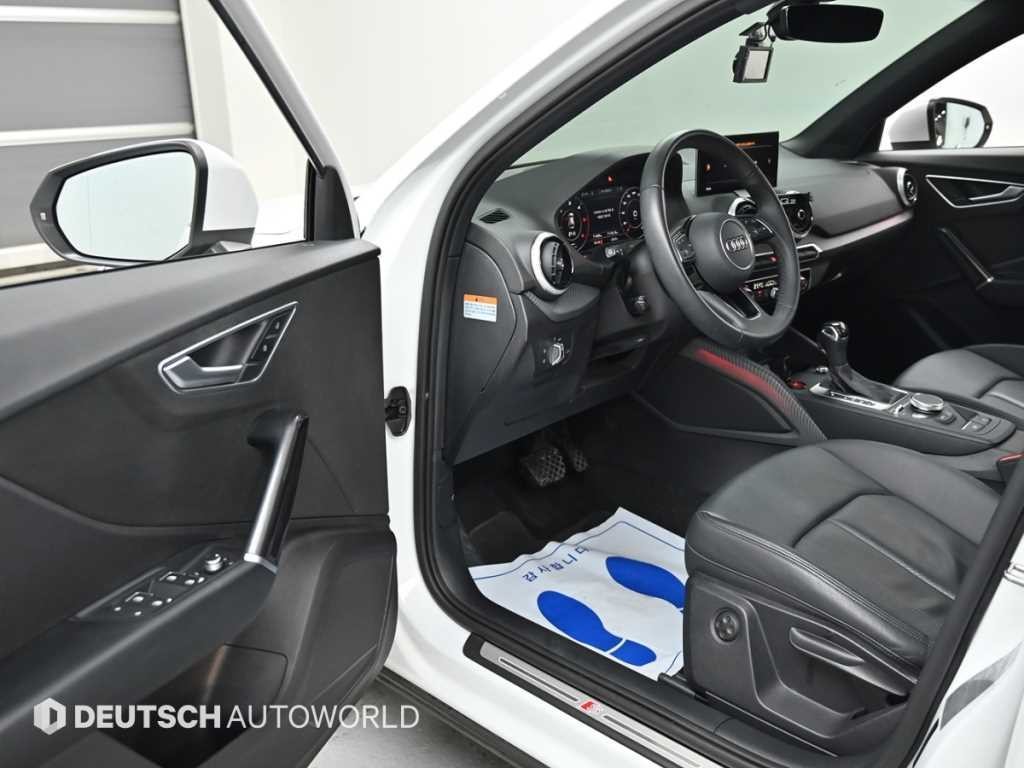아우디 Q2 35 TDI 프리미엄 이미지 11