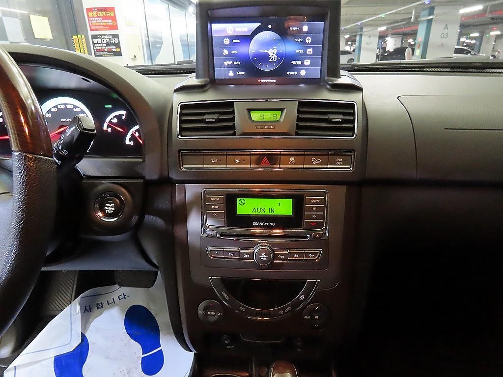 KG모빌리티(쌍용) 렉스턴 렉스턴W 2.0  4WD RX7 럭셔리 이미지 11