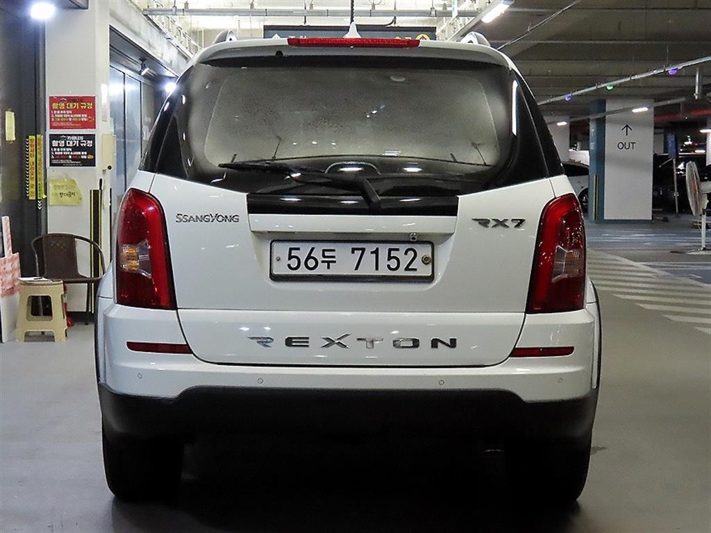 KG모빌리티(쌍용) 렉스턴 렉스턴W 2.0  4WD RX7 럭셔리 이미지 5