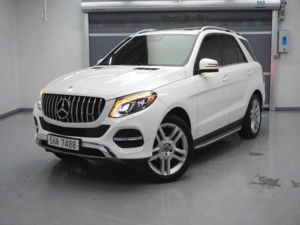 벤츠 GLE 클래스 GLE 클래스 W166 GLE 350 d 4MATIC 이미지 1