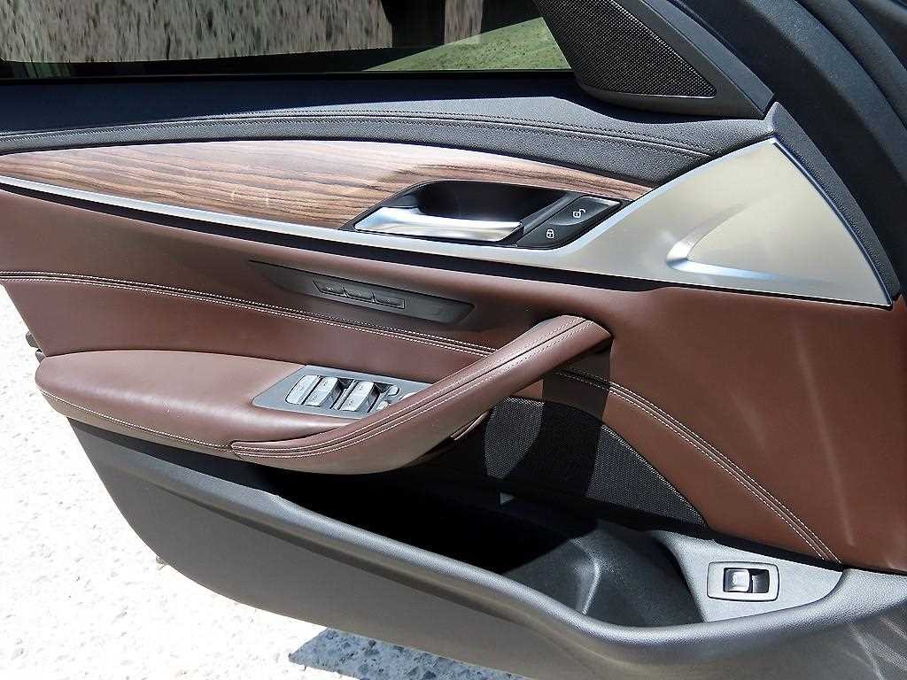 BMW 5시리즈 5시리즈 (G30) 530i 럭셔리 플러스 이미지 12