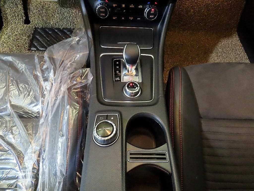 벤츠 A 클래스 A클래스 W176 A45 AMG 4MATIC 이미지 12