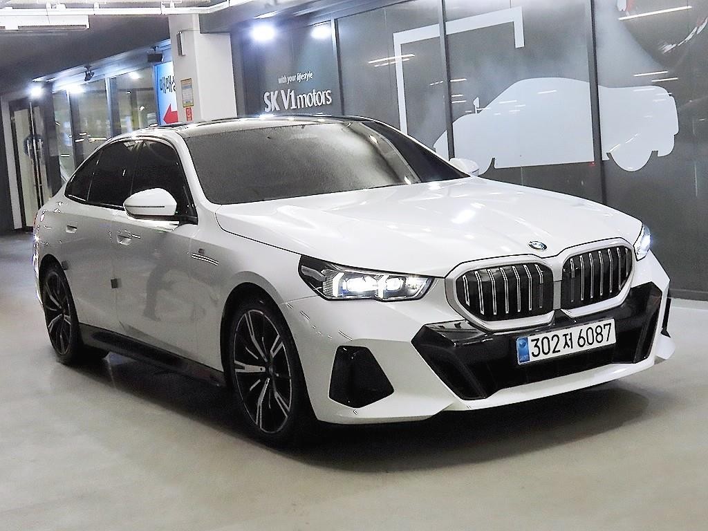 BMW 5시리즈 5시리즈 (G60) 530i xDrive M 스포츠 이미지 1