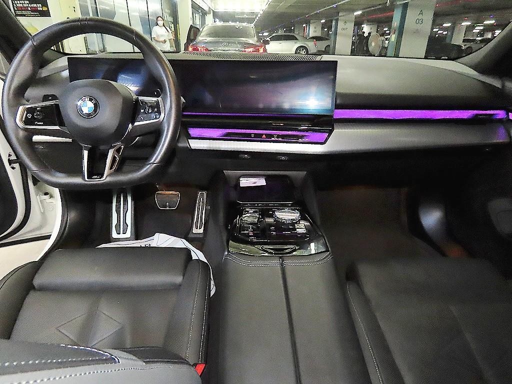 BMW 5시리즈 5시리즈 (G60) 530i xDrive M 스포츠 이미지 10