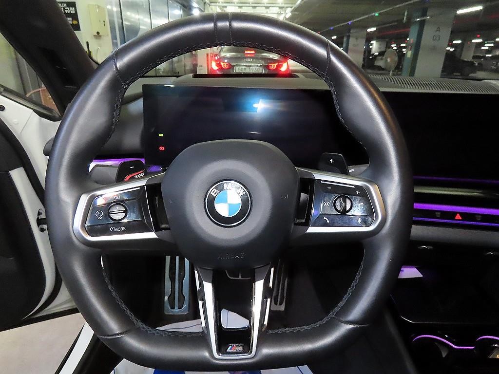 BMW 5시리즈 5시리즈 (G60) 530i xDrive M 스포츠 이미지 8