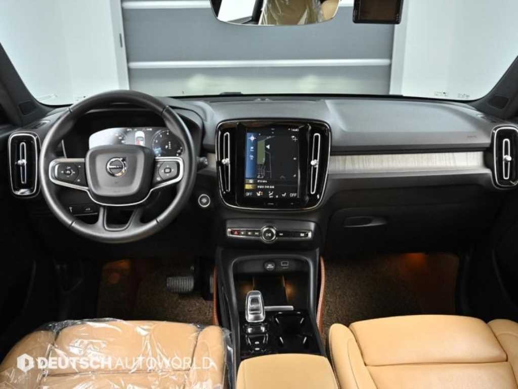 볼보 XC40 T4 4WD 인스크립션 이미지 7