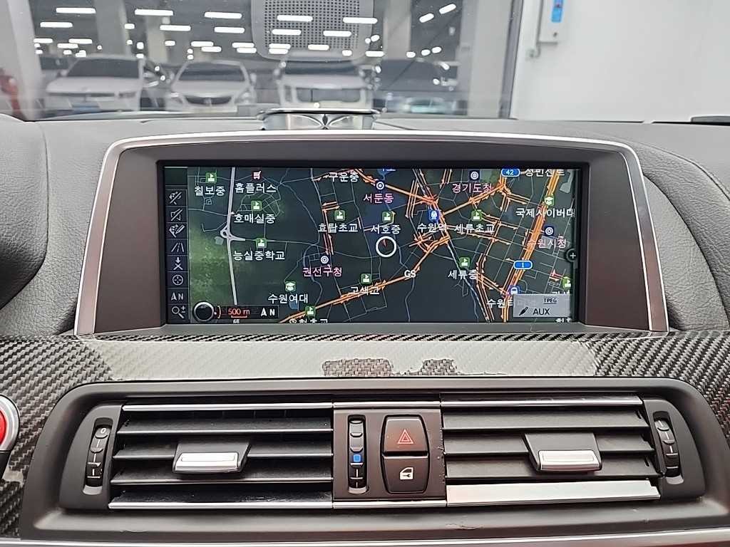 BMW 6시리즈 M6 M6 쿠페 이미지 12