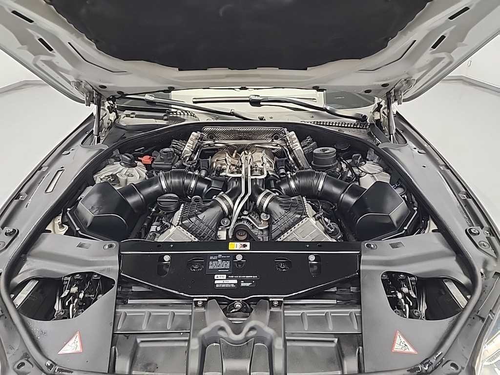 BMW 6시리즈 M6 M6 쿠페 이미지 5