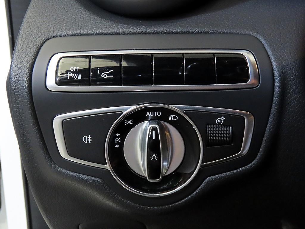 벤츠 C 클래스 C클래스 W205 C250 블루텍 4MATIC 이미지 13