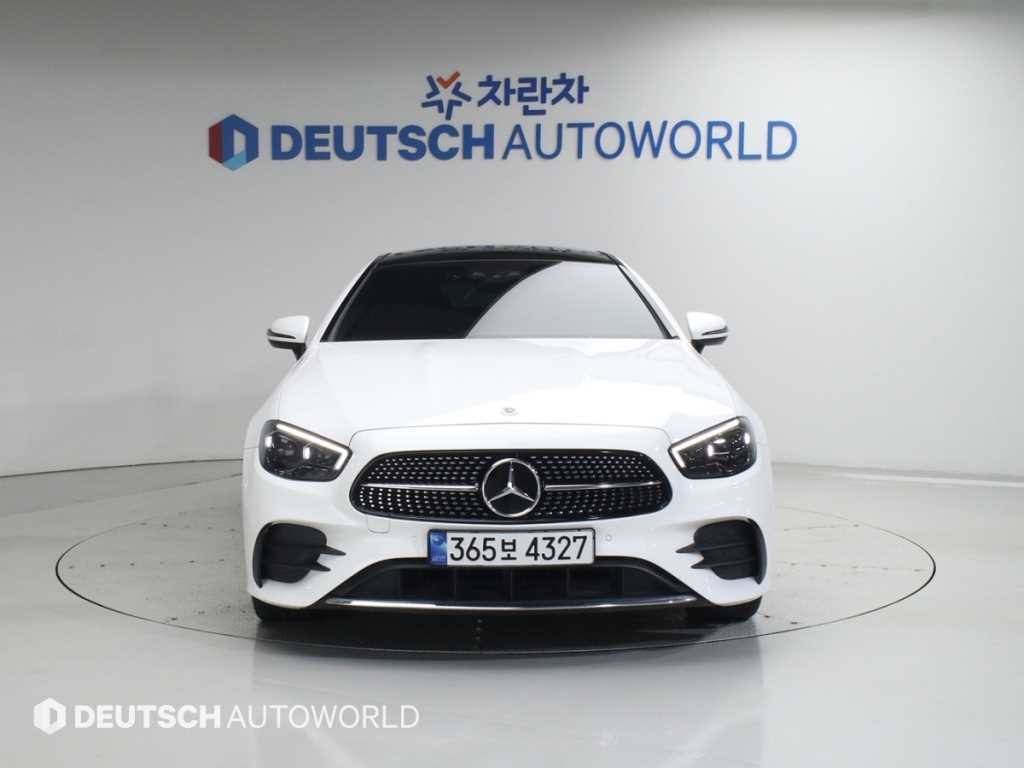 벤츠 E 클래스 E-클래스 W213 E300d 4MATIC 쿠페 이미지 3