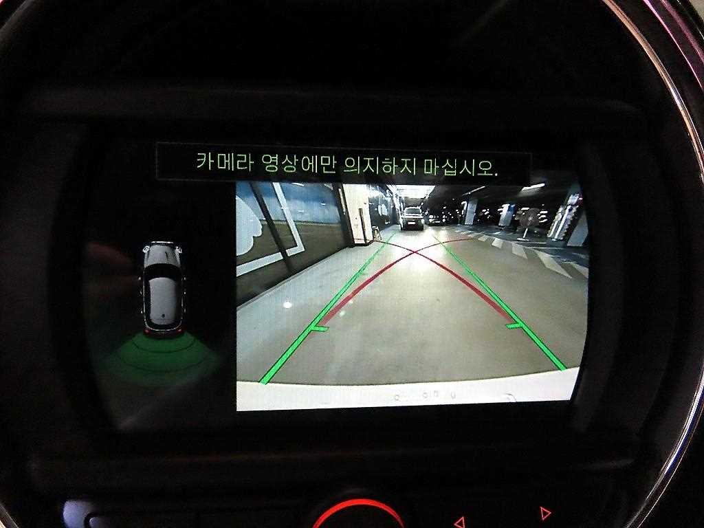 미니 쿠퍼 5도어 기본형 3세대 이미지 14