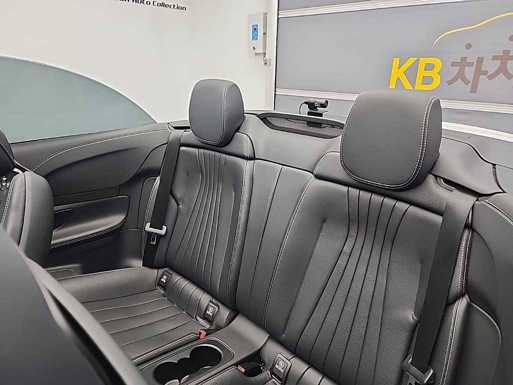 벤츠 E 클래스 E-클래스 W213 E220d 카브리올레 이미지 12