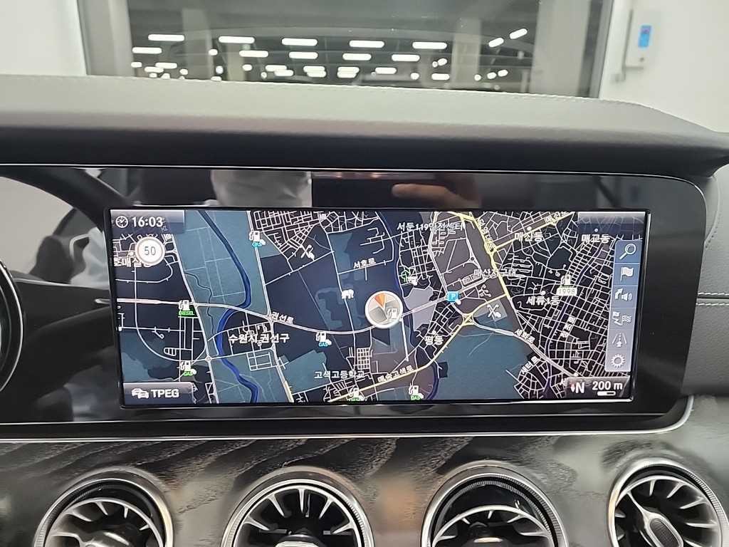 벤츠 E 클래스 E-클래스 W213 E220d 카브리올레 이미지 13
