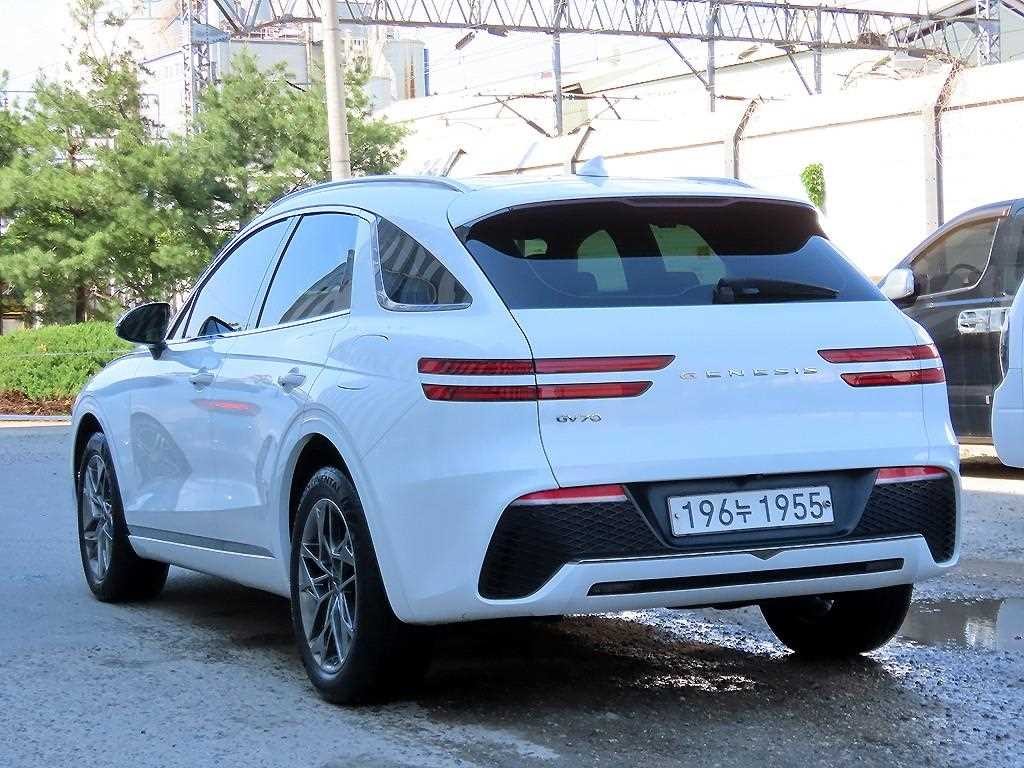 제네시스 GV70 2.2 디젤 2WD 이미지 3