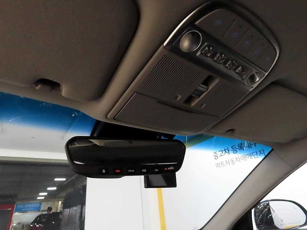 제네시스 EQ900 3.8 GDI AWD 프리미엄 럭셔리 이미지 17