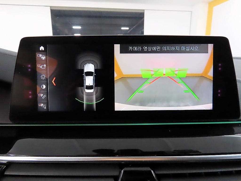 BMW 5시리즈 5시리즈 (G30) 520i 럭셔리 이미지 15