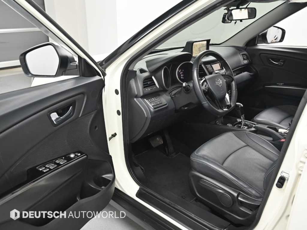 KG모빌리티(쌍용) 티볼리 가솔린 2WD 1.6 LX 최고급형 이미지 11