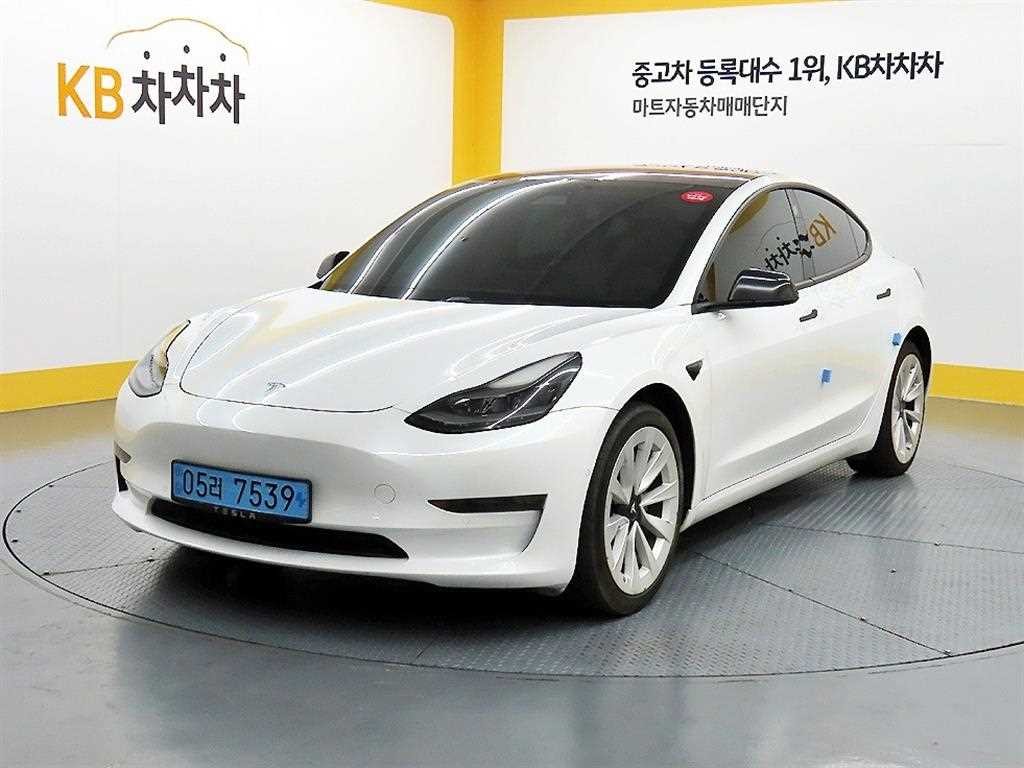 테슬라 모델 3 롱 레인지 이미지 1
