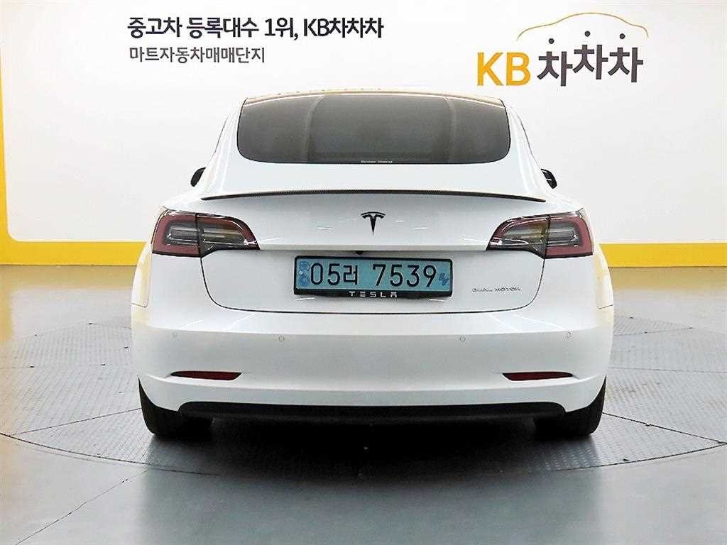 테슬라 모델 3 롱 레인지 이미지 3