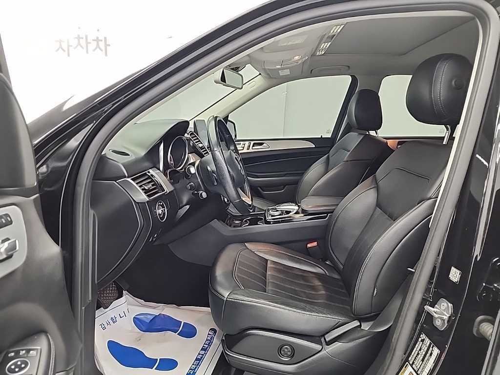 벤츠 GLE 클래스 GLE 클래스 W166 GLE 350 d 4MATIC 이미지 11