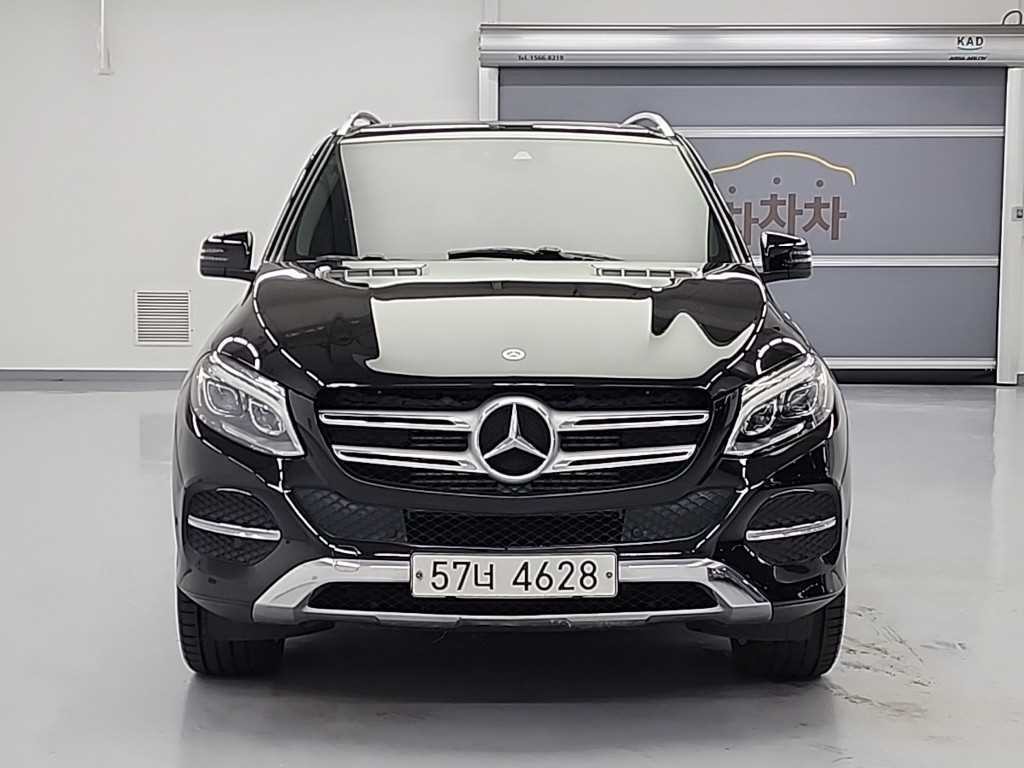 벤츠 GLE 클래스 GLE 클래스 W166 GLE 350 d 4MATIC 이미지 2