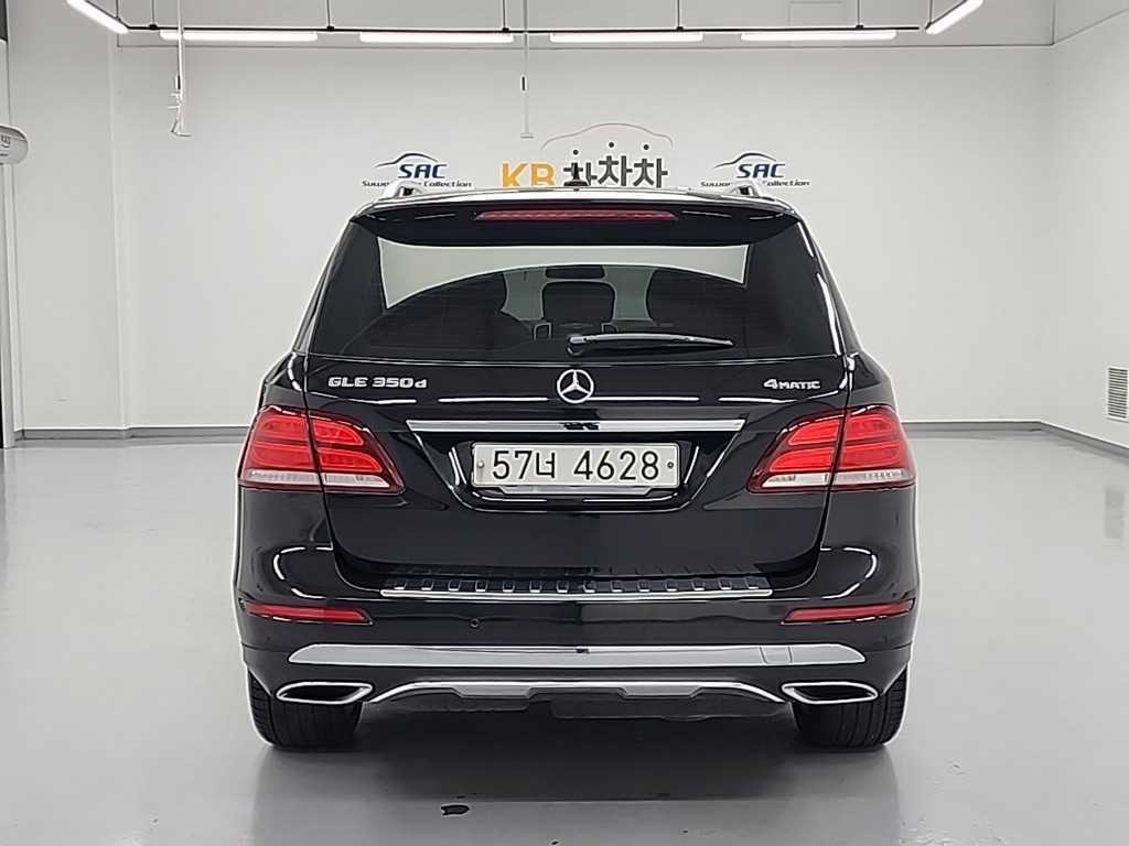 벤츠 GLE 클래스 GLE 클래스 W166 GLE 350 d 4MATIC 이미지 3