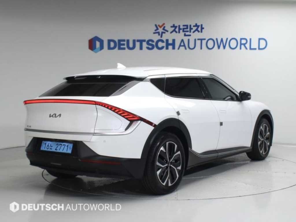기아 EV6 스탠다드 AWD 라이트 이미지 2