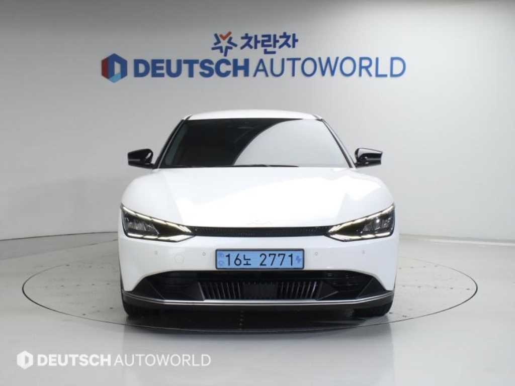 기아 EV6 스탠다드 AWD 라이트 이미지 3