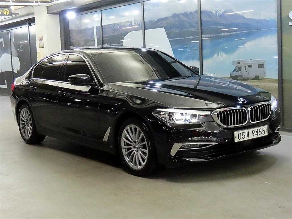 BMW 5시리즈 5시리즈 (G30) 520i 럭셔리 이미지 1