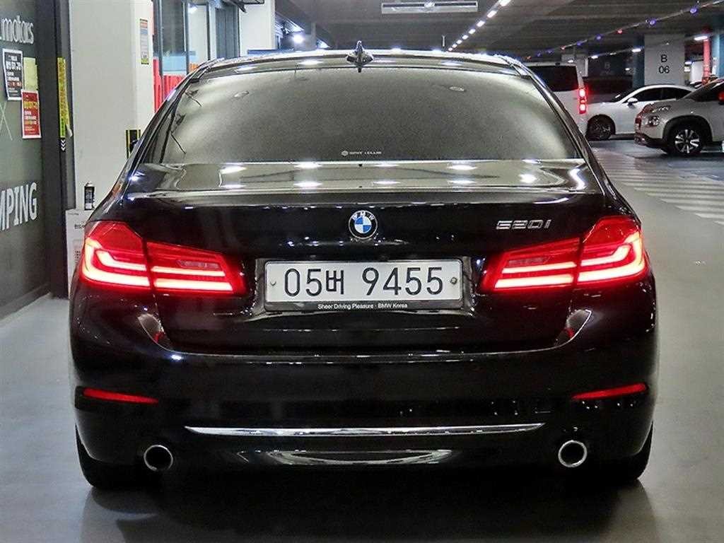 BMW 5시리즈 5시리즈 (G30) 520i 럭셔리 이미지 5