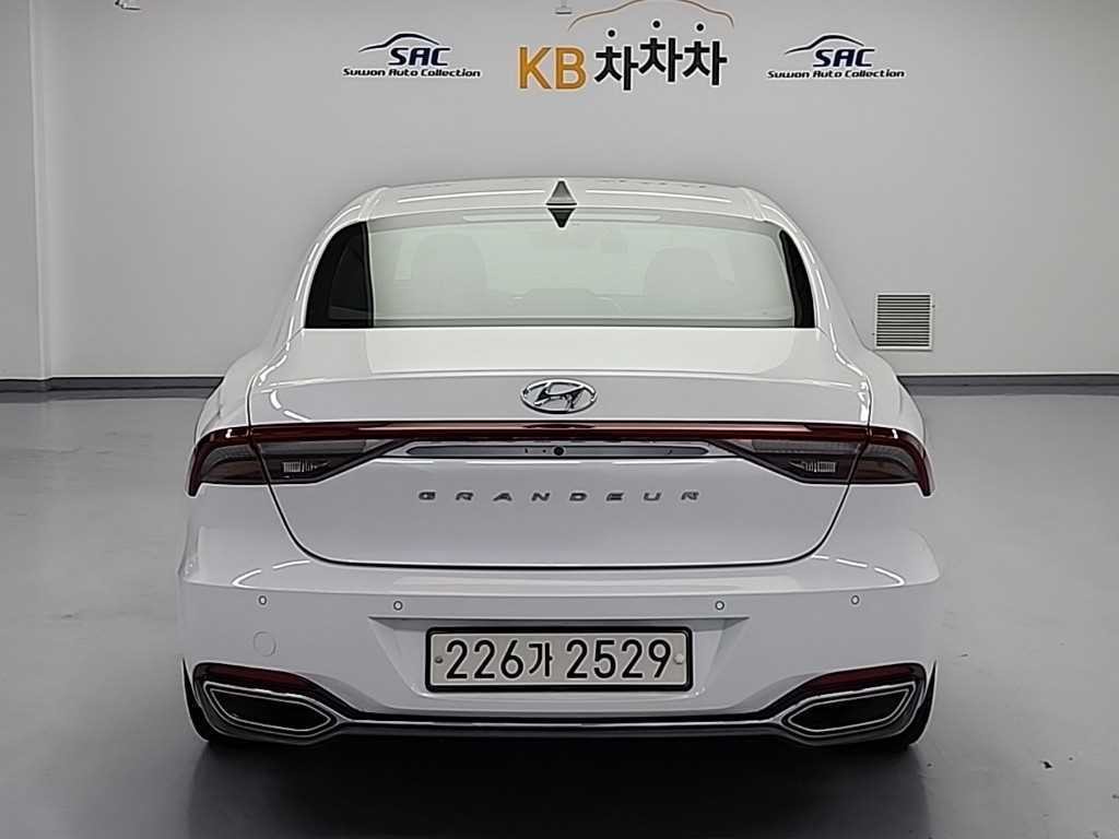 현대 그랜저 더 뉴 그랜저 IG 2.5 프리미엄 초이스 이미지 3
