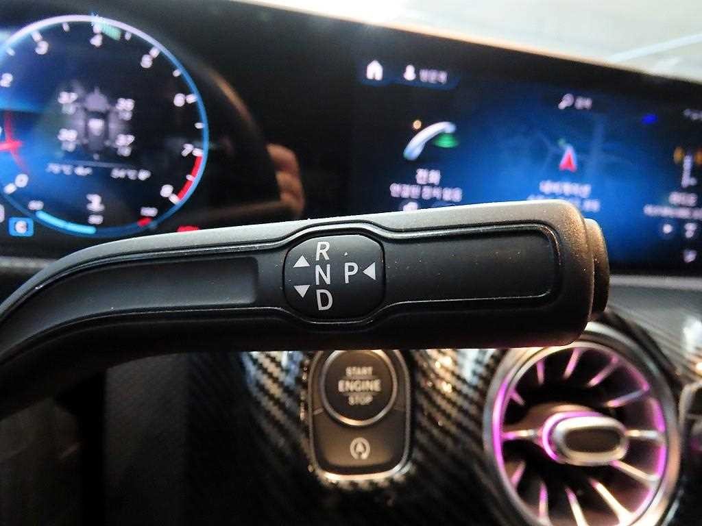 벤츠 A 클래스 A클래스 W177 AMG A45 4MATIC+ 해치백 이미지 12