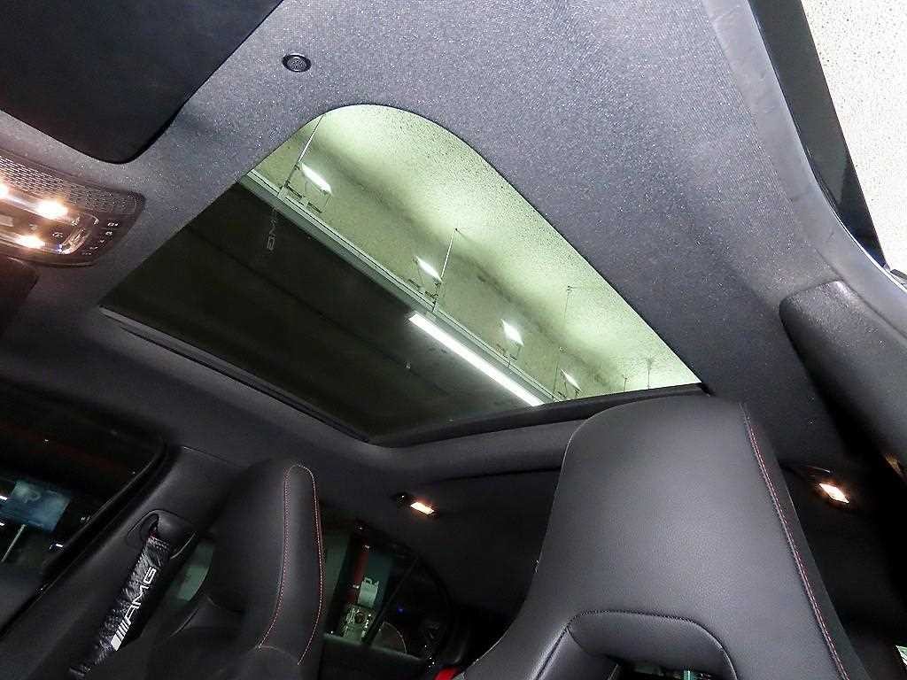 벤츠 A 클래스 A클래스 W177 AMG A45 4MATIC+ 해치백 이미지 16