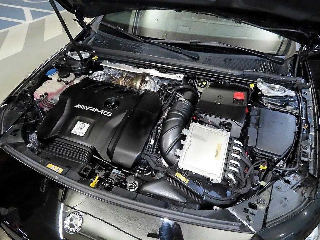 벤츠 A 클래스 A클래스 W177 AMG A45 4MATIC+ 해치백 이미지 19