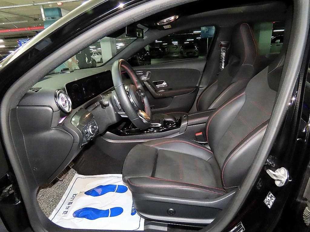 벤츠 A 클래스 A클래스 W177 AMG A45 4MATIC+ 해치백 이미지 6