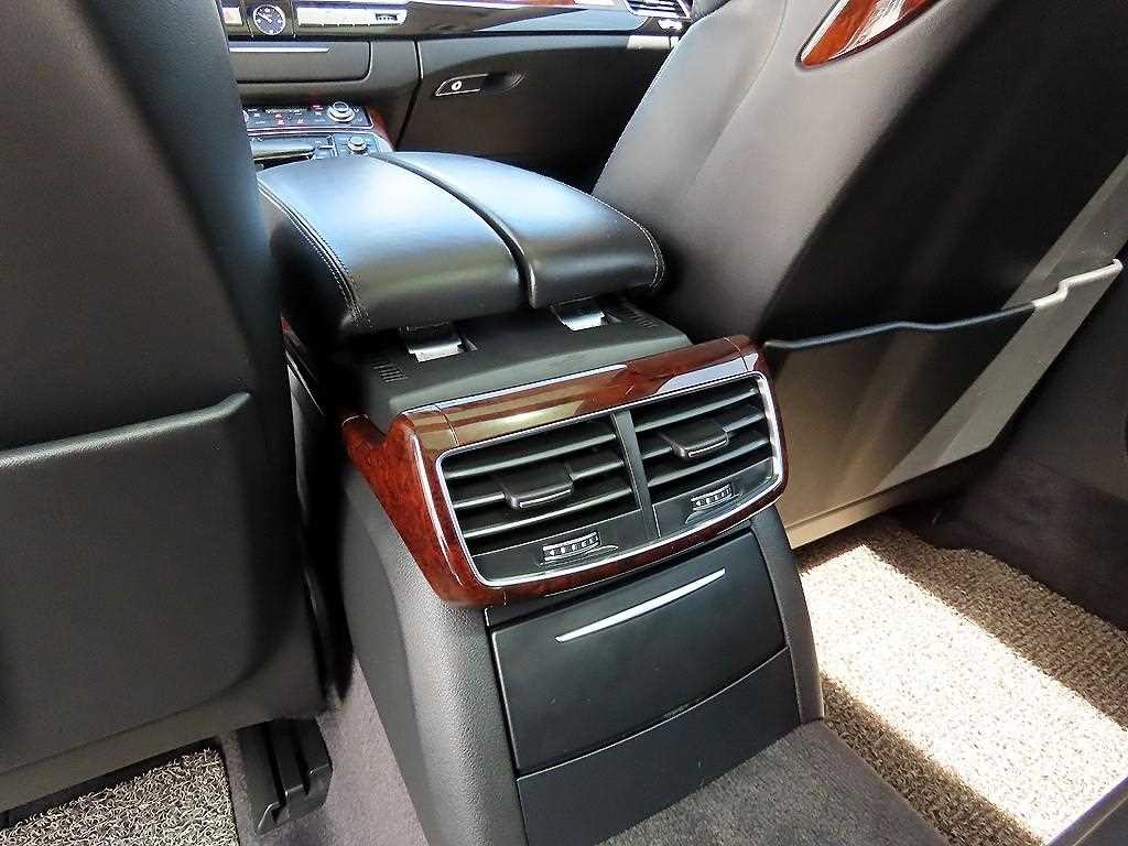 아우디 A8 뉴A8 3.0 TFSI 콰트로 LWB 이미지 16