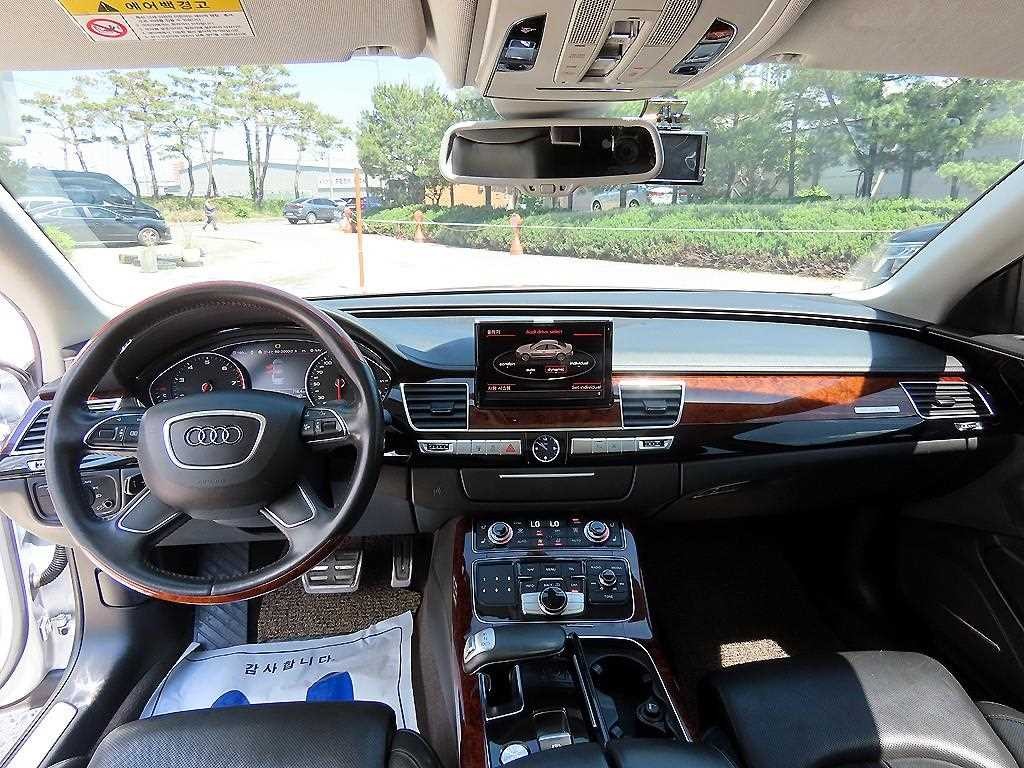 아우디 A8 뉴A8 3.0 TFSI 콰트로 LWB 이미지 7