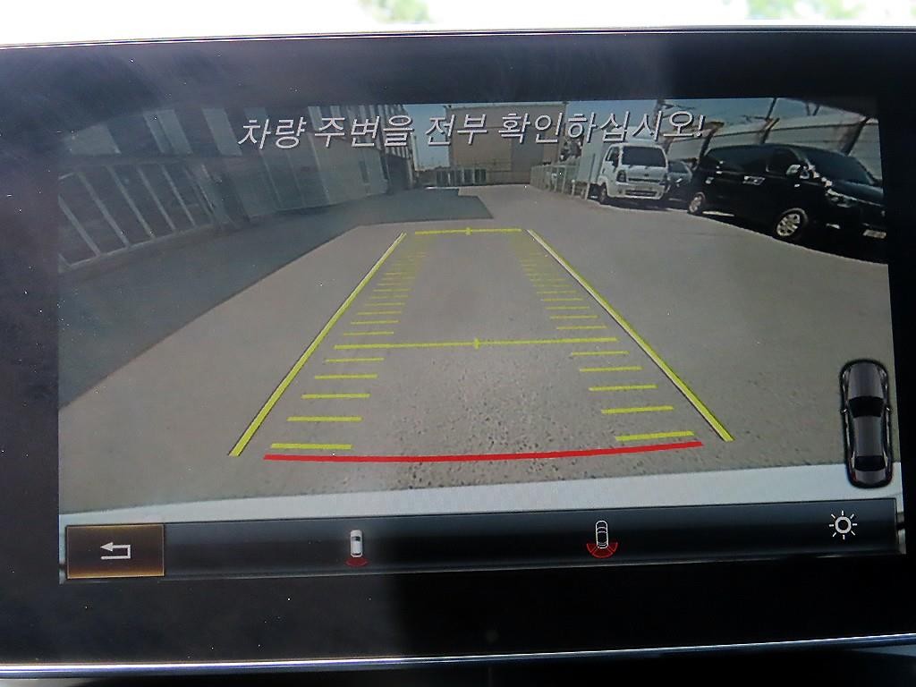 벤츠 C 클래스 C클래스 W205 C200 아방가르드 이미지 15